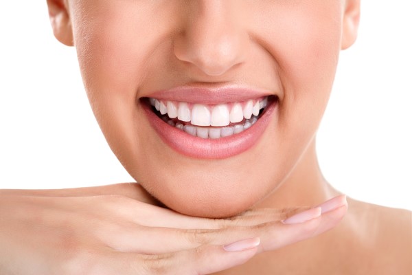 How To Achieve Straighter Teeth With A Smile Makeover